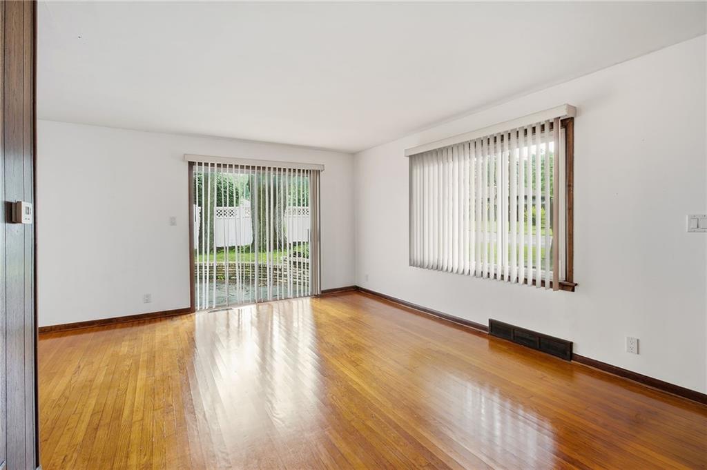 5th image of 10801 E 64 Ter, Raytown, MO 64133 | MLS# 2633086