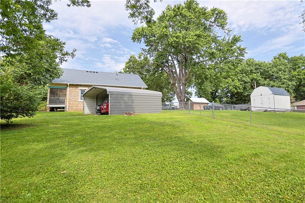 5th image of 11612 Hackett St, Independence, MO 64054 | MLS# 2633100