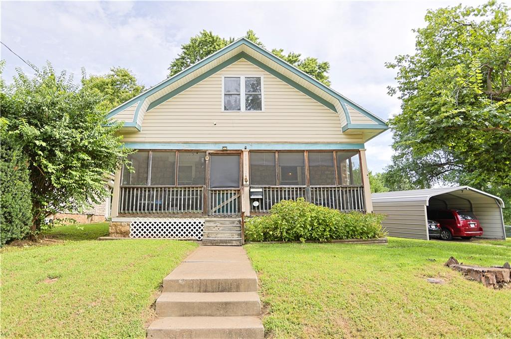 1st image of 11612 Hackett St, Independence, MO 64054 | MLS# 2633100
