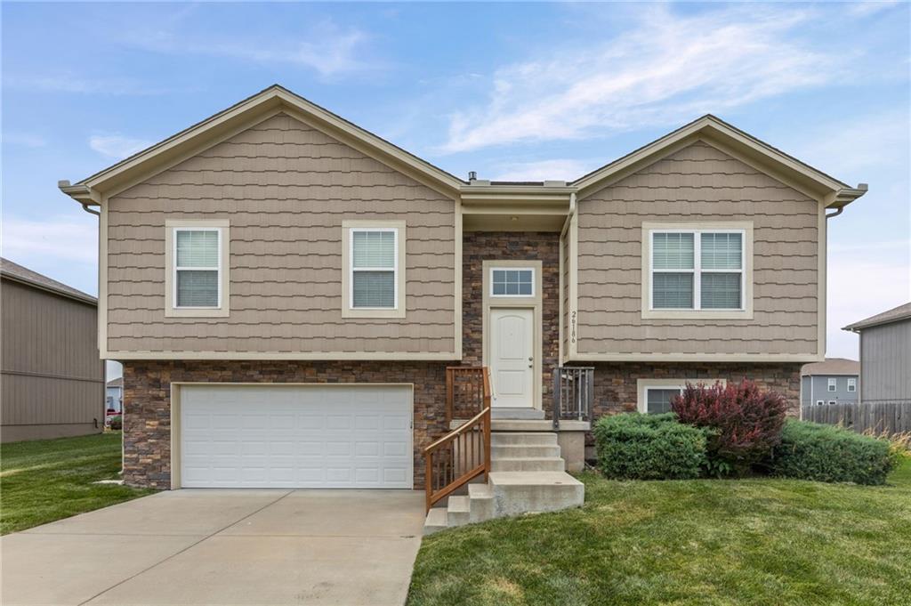1st image of 26186 W 141st Ct, Olathe, KS 66061 | MLS# 2633107
