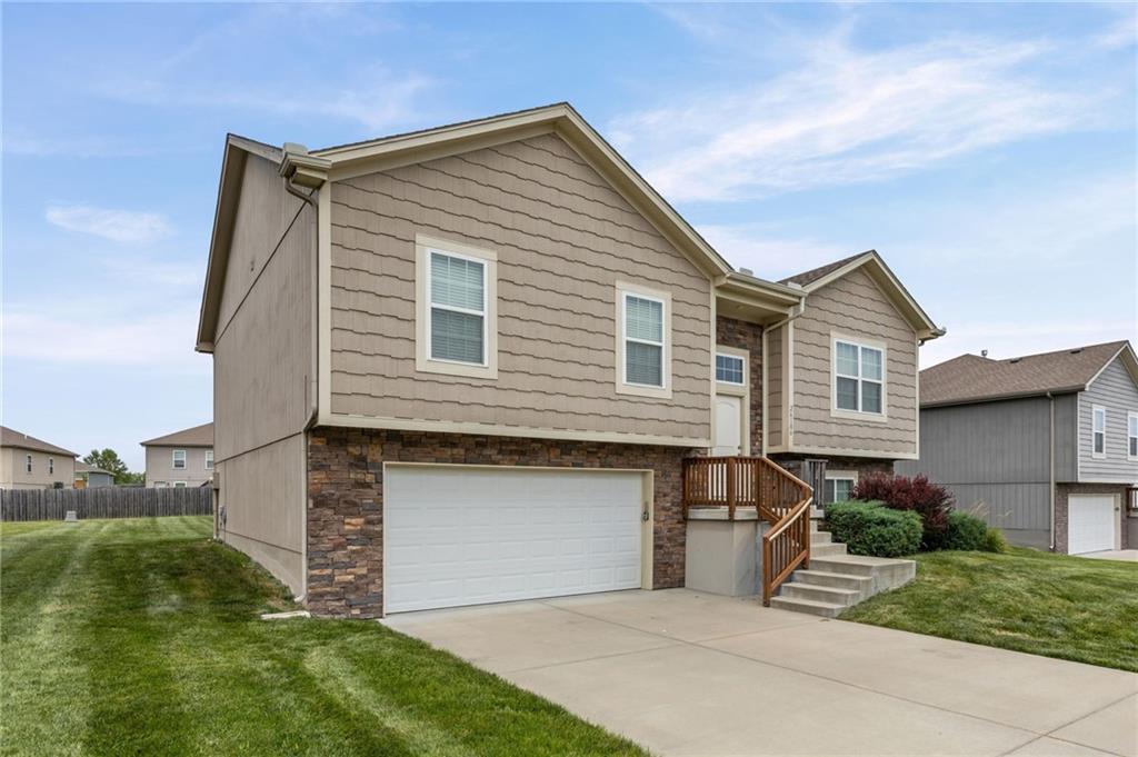 3rd image of 26186 W 141St Ct, Olathe, KS 66061 | MLS# 2633107