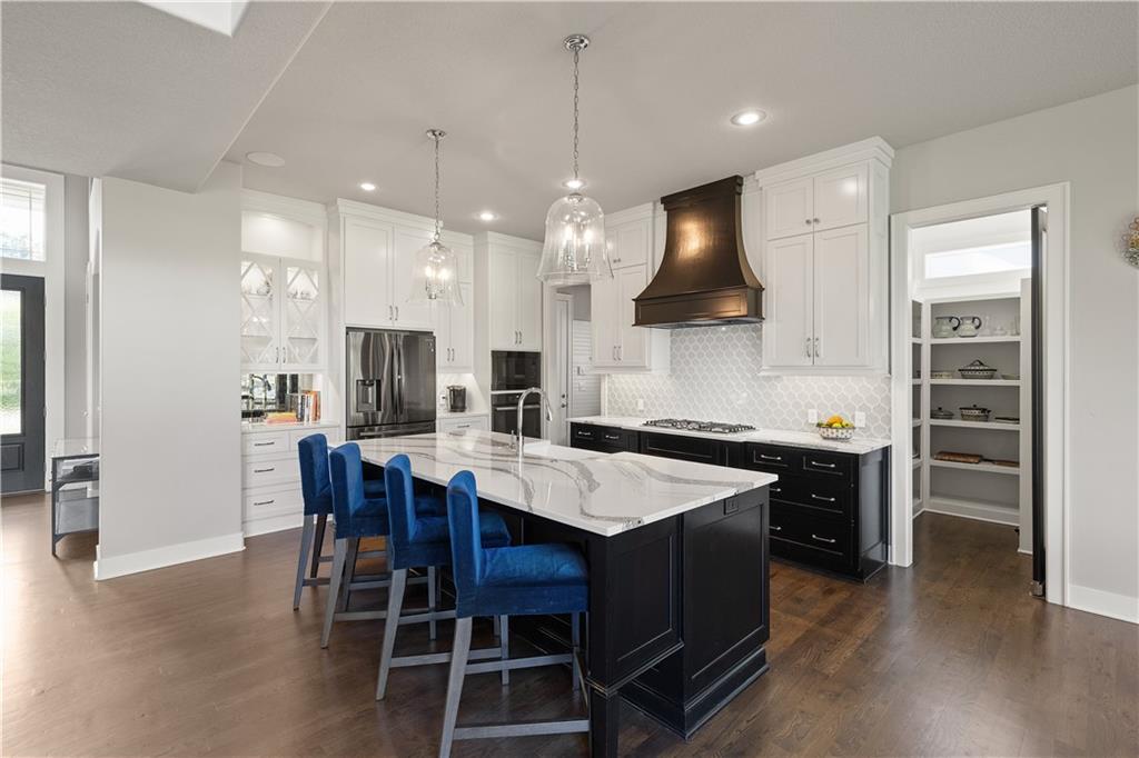 3rd image of 5947 N Cosby St, Kansas City, MO 64151 | MLS# 2633109