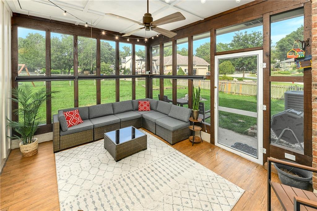 3rd image of 1100 Sw 44Th St, Blue Springs, MO 64015 | MLS# 2633113