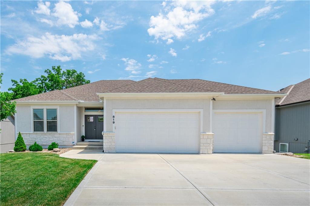 1st image of 819 Old Paint Rd, Raymore, MO 64083 | MLS# 2633115