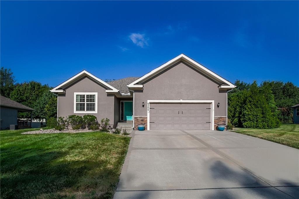 4th image of 6200 Green Hills Ln, Kansas City, MO 64151 | MLS# 2633131