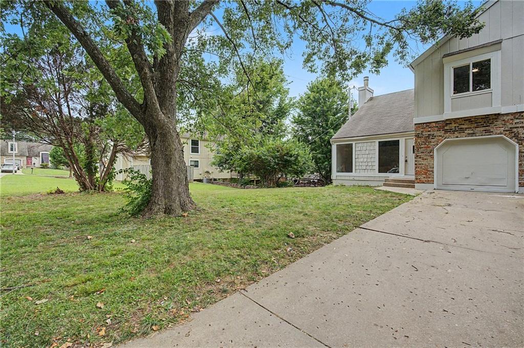 2nd image of 7232 N Askew Ave, Kansas City, MO 64119 | MLS# 2633133