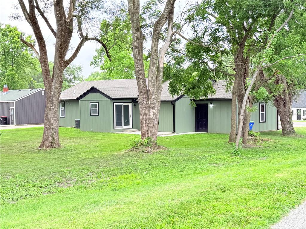 4th image of 605 Ne Douglas St, Lees Summit, MO 64063 | MLS# 2633162