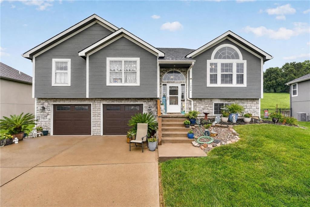 1st image of 1206 Wildwood St, Leavenworth, KS 66048 | MLS# 2633198