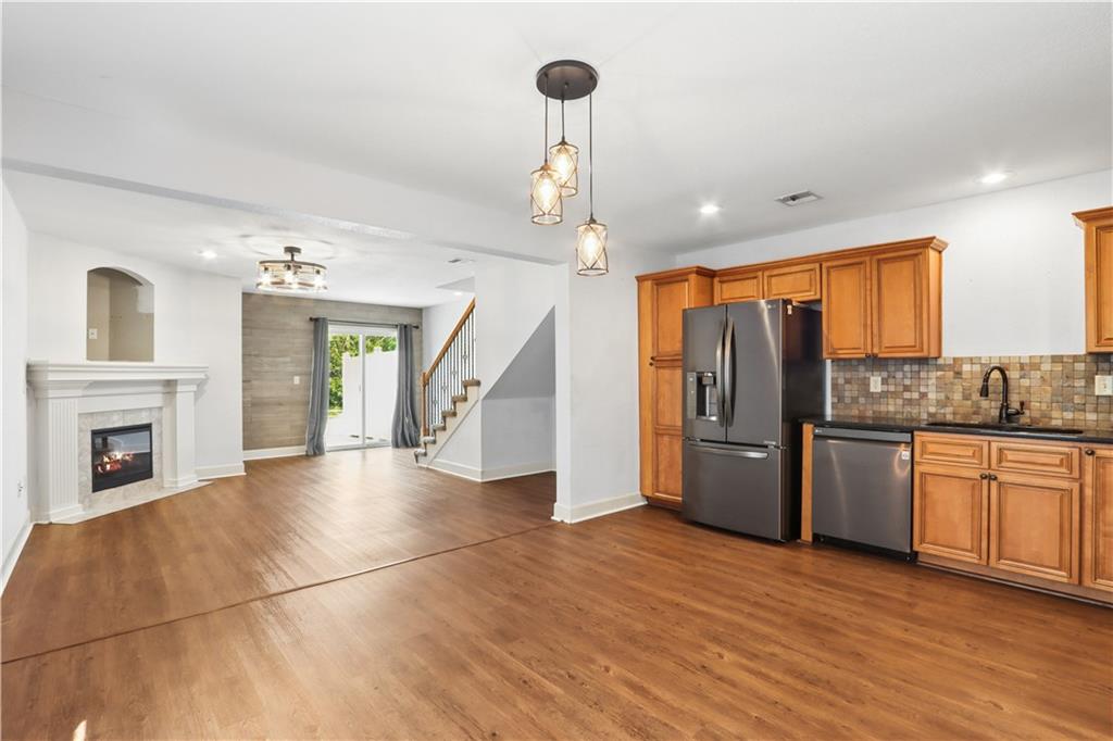 3rd image of 13650 Oak Valley Dr, Platte City, MO 64079 | MLS# 2633208