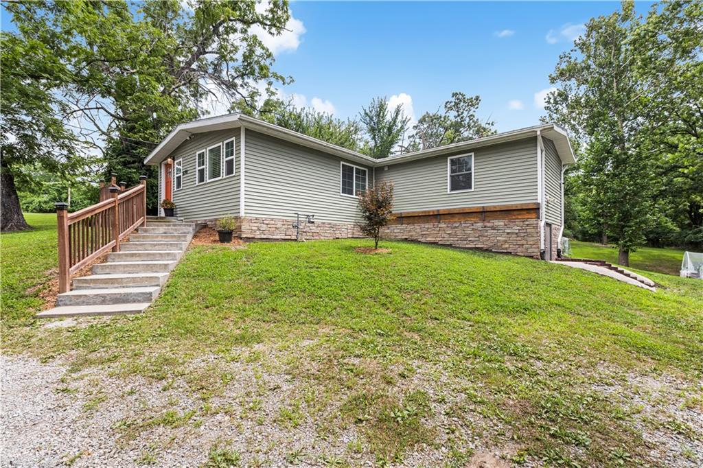 3rd image of 5701 E 56Th St, Kansas City, MO 64130 | MLS# 2633220