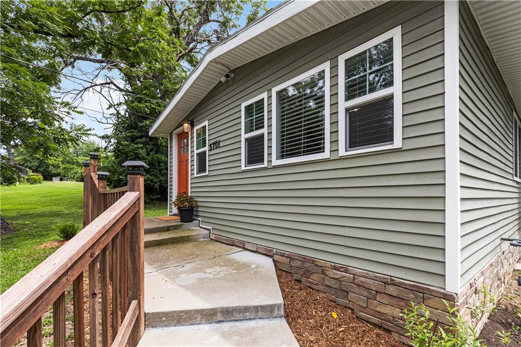 4th image of 5701 E 56Th St, Kansas City, MO 64130 | MLS# 2633220