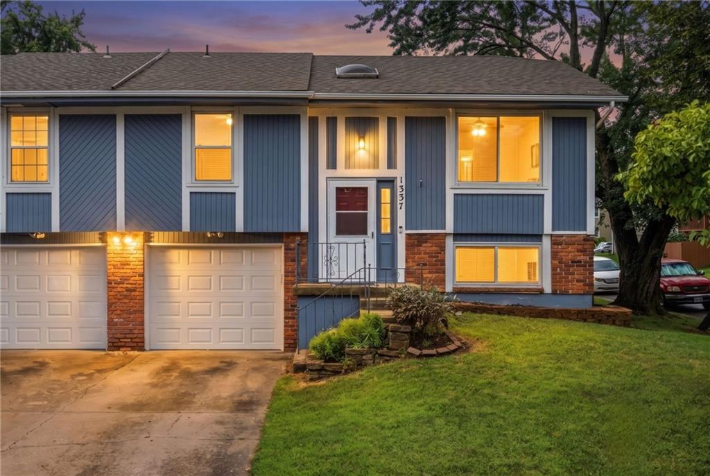 2nd image of 1337 E 123rd St, Olathe, KS 66061 | MLS# 2633239