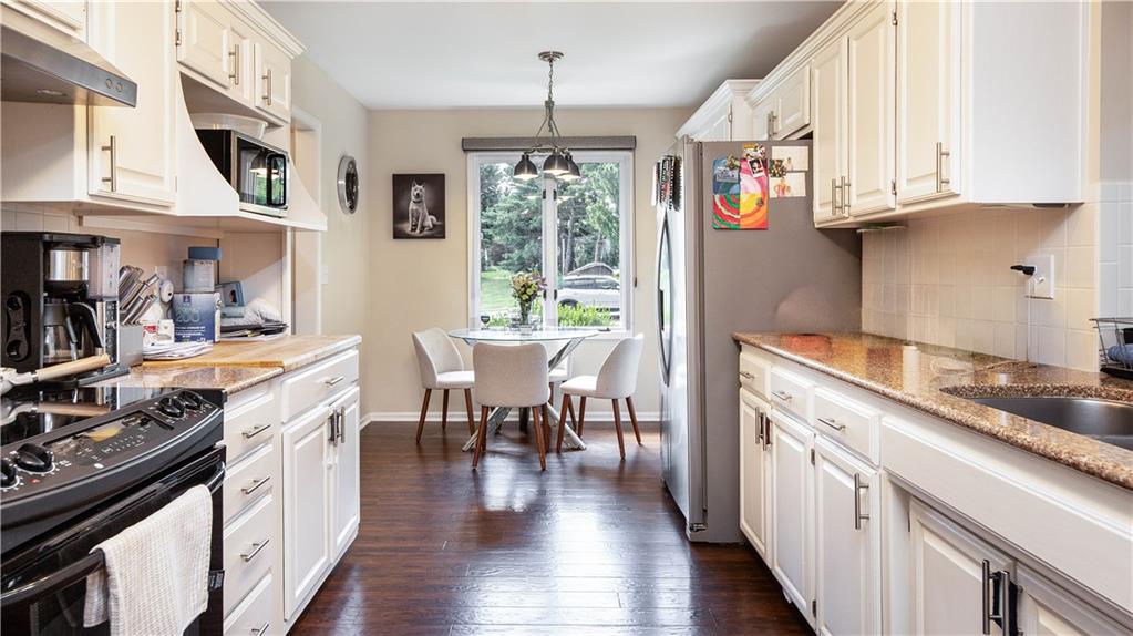 2nd image of 627 Nw Timberbrooke Dr, Lees Summit, MO 64081 | MLS# 2633276