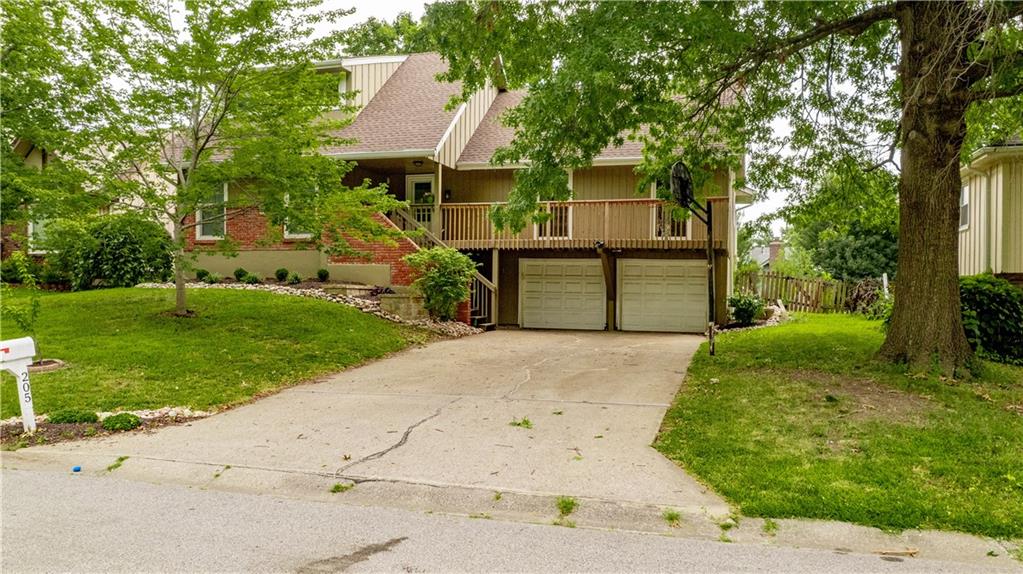 2nd image of 205 Ne Noeleen Ln, Lees Summit, MO 64086 | MLS# 2633284