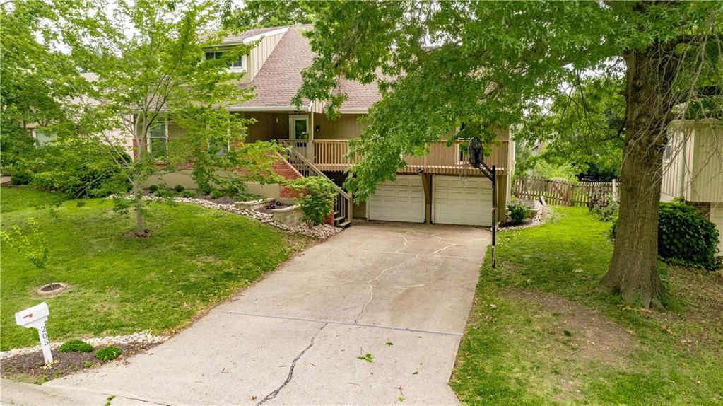 1st image of 205 Ne Noeleen Ln, Lees Summit, MO 64086 | MLS# 2633284