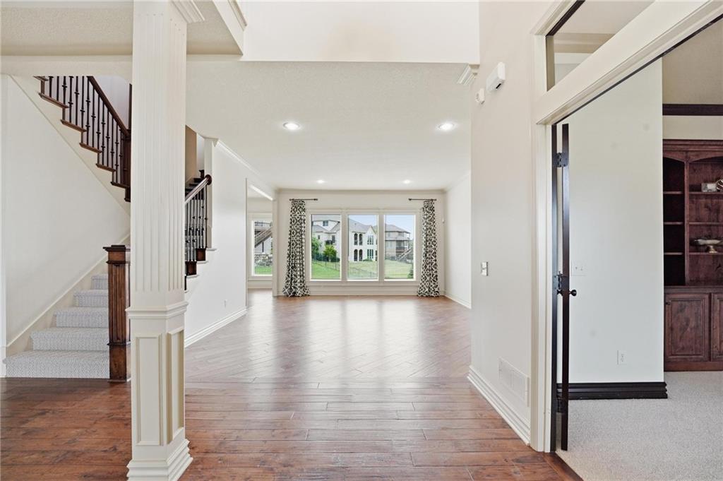 5th image of 324 Nw Thoreau Cir, Lees Summit, MO 64081 | MLS# 2633311