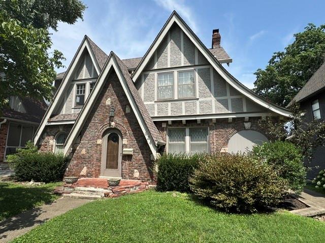 1st image of 624 E 71st Ter, Kansas City, MO 64131 | MLS# 2633317