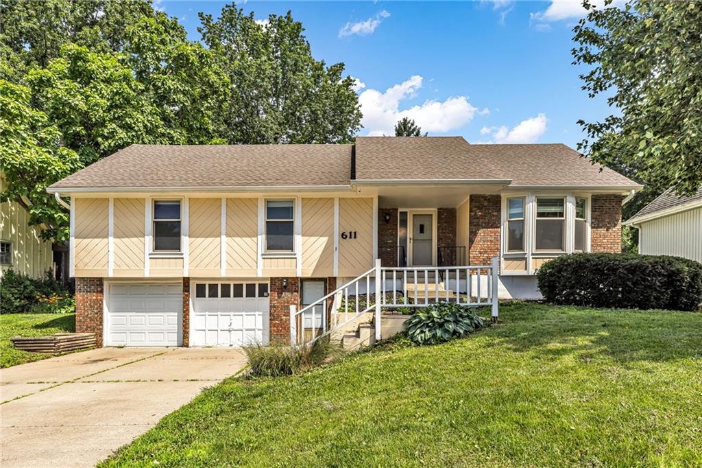 1st image of 611 Sw Murray Rd, Lees Summit, MO 64081 | MLS# 2633335