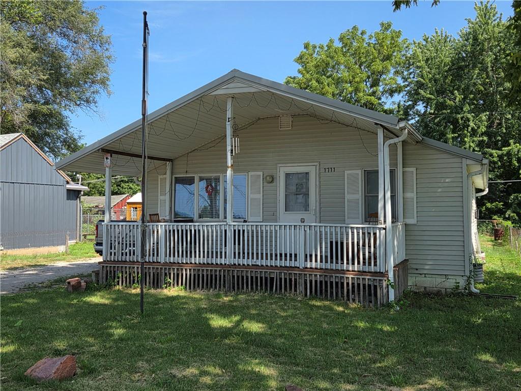 1st image of 1711 Parkview Ave, St Joseph, MO 64504 | MLS# 2633349