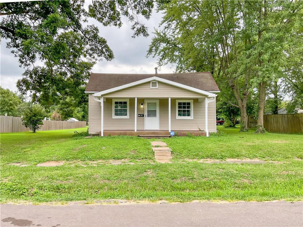 25th image of 412 E Saline St, Sedalia, MO 65301 | MLS# 2633374