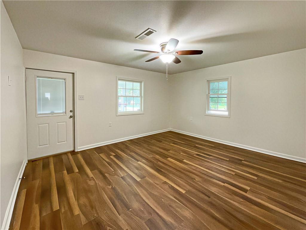 4th image of 412 E Saline St, Sedalia, MO 65301 | MLS# 2633374