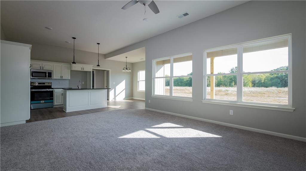 3rd image of 1307 Ne White Oaks Ln, Oak Grove, MO 64075 | MLS# 2633381