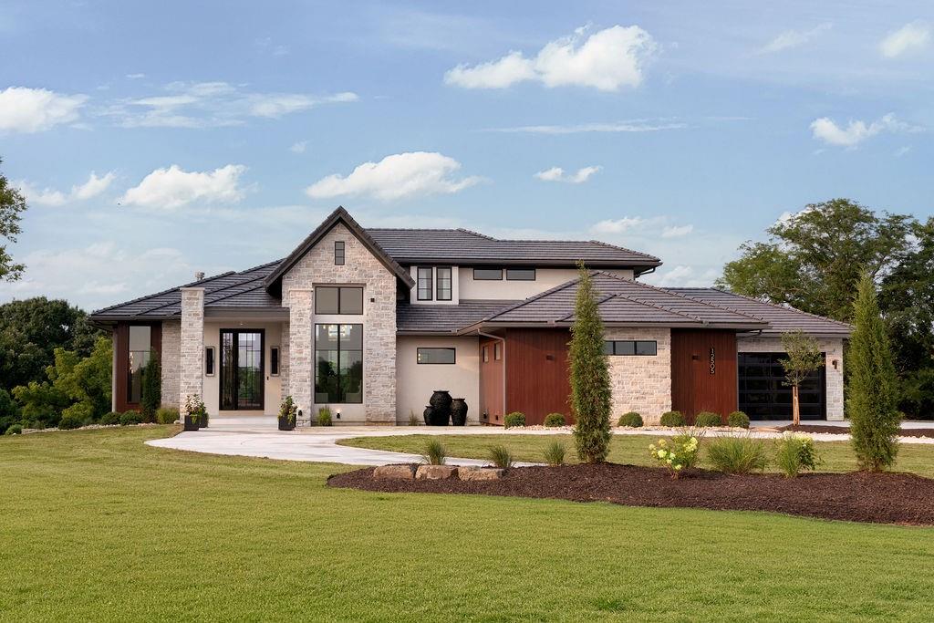 1st image of 12505 Nw Copper Hill Ct, Kansas City, MO 64152 | MLS# 2633389