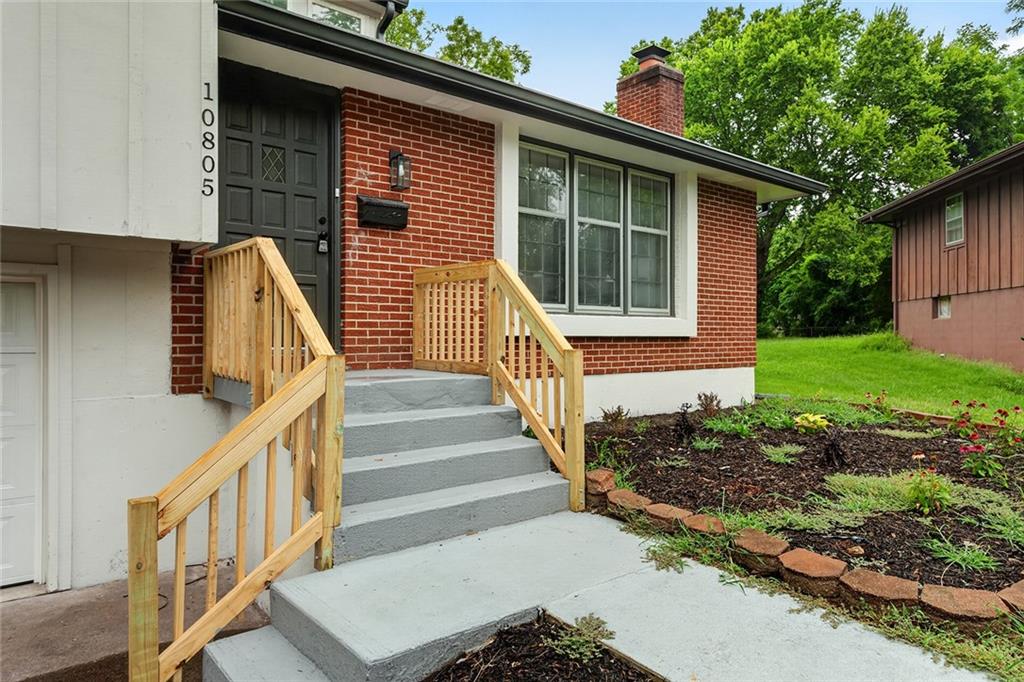 3rd image of 10805 E 65Th St, Raytown, MO 64133 | MLS# 2633415