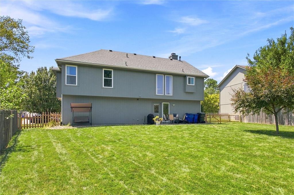 5th image of 1038 N Logan St, Olathe, KS 66061 | MLS# 2633417