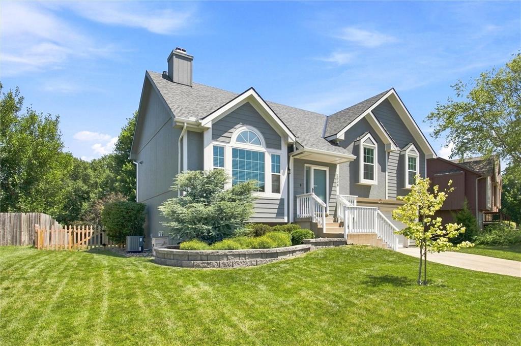 2nd image of 1038 N Logan St, Olathe, KS 66061 | MLS# 2633417