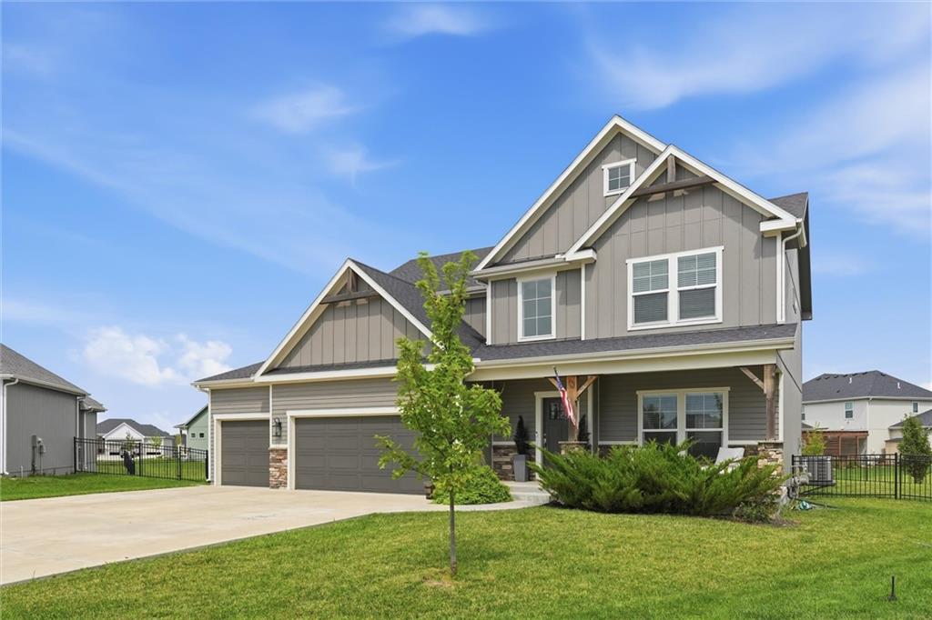 image of 31700 W 164 Ct, Gardner, KS 66030 | MLS# 2633419