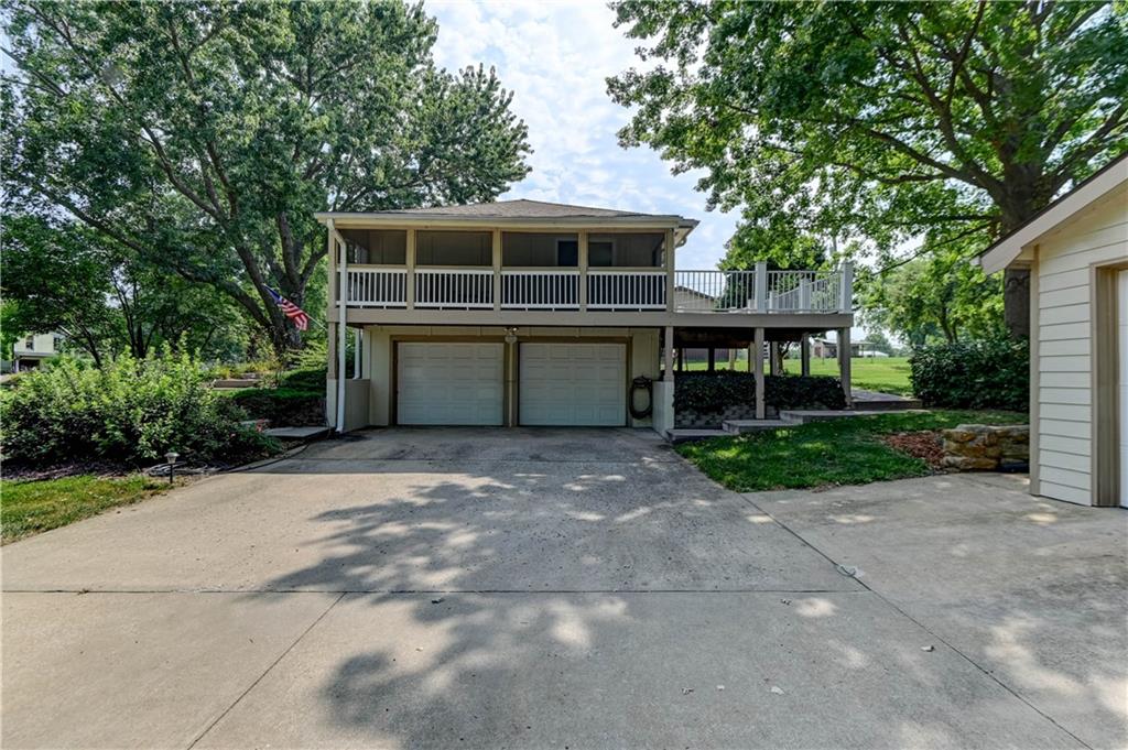 2nd image of 15121 Briarwood Dr, Basehor, KS 66007 | MLS# 2633442