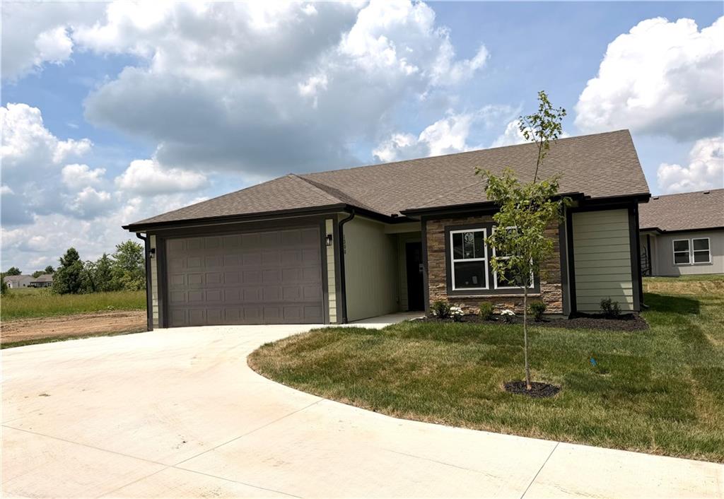 1st image of 1311 N White Oaks Ln, Oak Grove, MO 64075 | MLS# 2633449