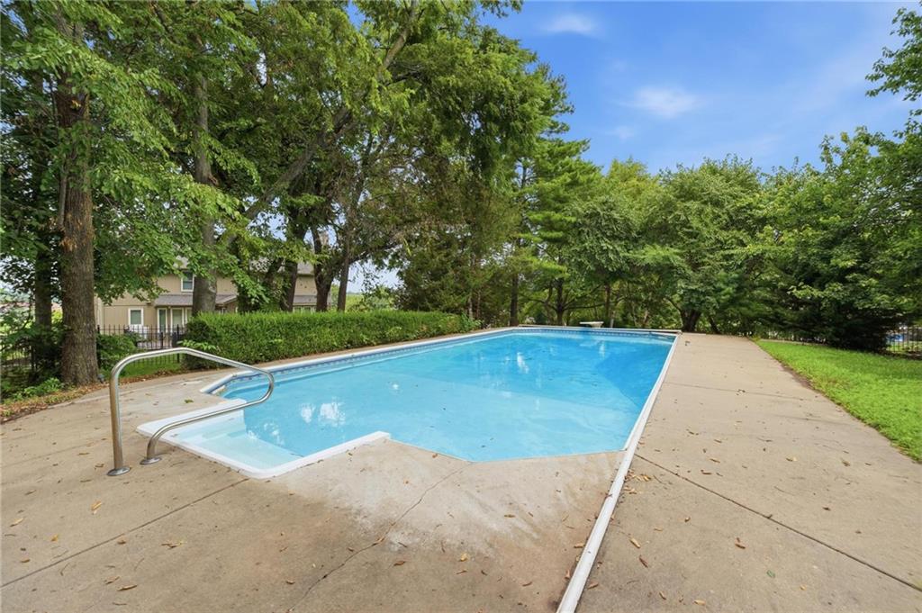 3rd image of 13125 W 127Th Pl, Overland Park, KS 66213 | MLS# 2633466