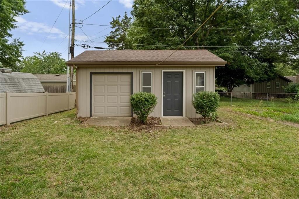 30th image of 3826 Summit Ridge Dr, Independence, MO 64055 | MLS# 2633486