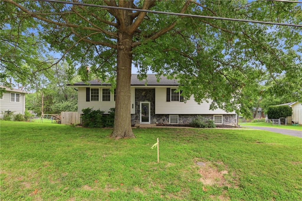 1st image of 1207 S 104 St, Kansas City, KS 66111 | MLS# 2633522