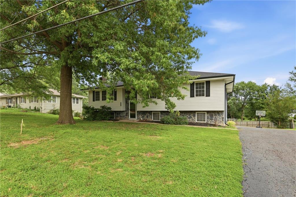 2nd image of 1207 S 104 St, Kansas City, KS 66111 | MLS# 2633522