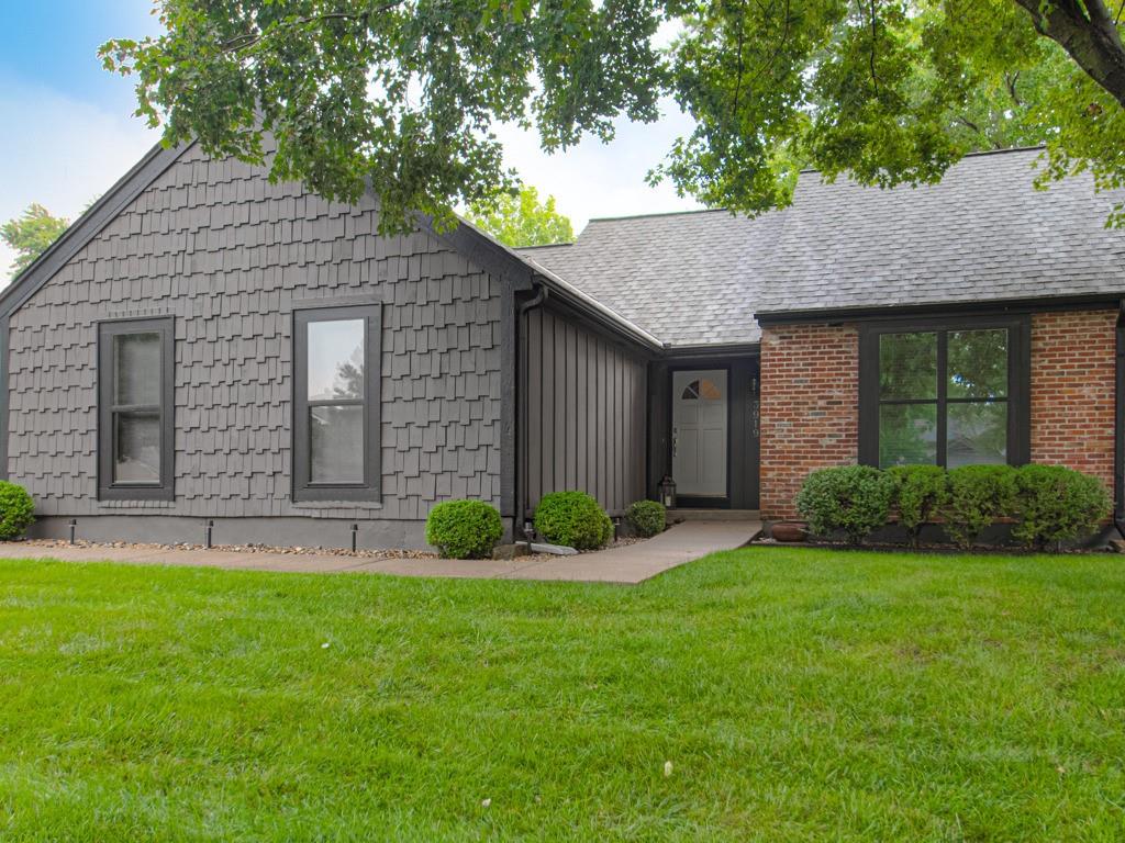 2nd image of 3919 Sequoia St, Lee's Summit, MO 64064 | MLS# 2633528
