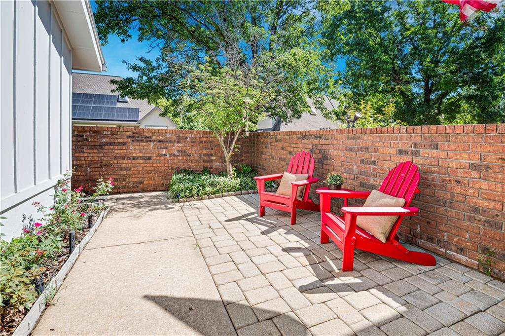 Photo 5 of House for sale at 48 Woodbridge Ln, Kansas City, MO 64145 | MLS# 2633532 | Listing updated on 2026-09-05