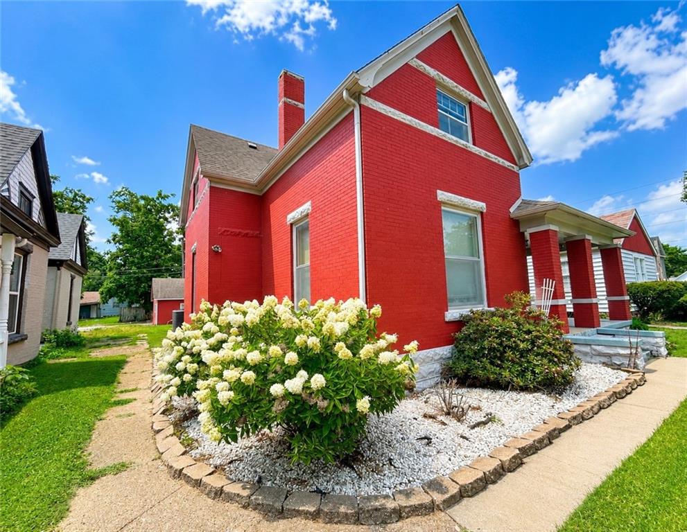 3rd image of 1604 S Moniteau Ave, Sedalia, MO 65301 | MLS# 2633549