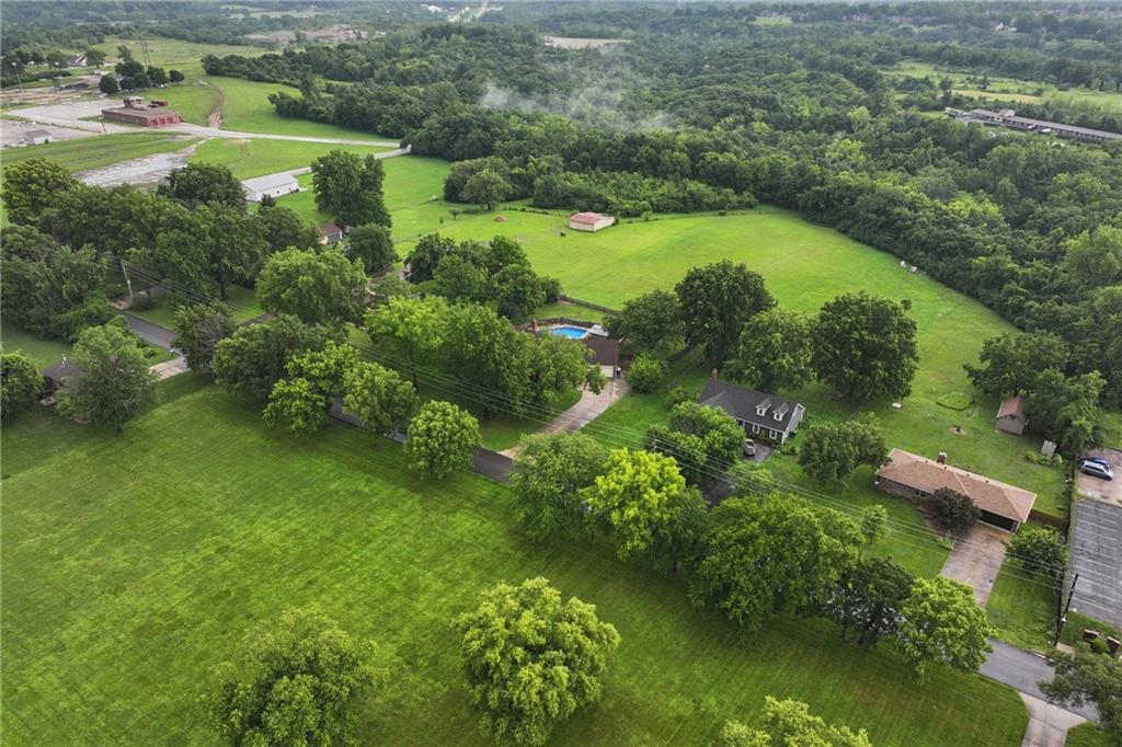 4th image of 12301 Frost Rd, Kansas City, MO 64138 | MLS# 2633556