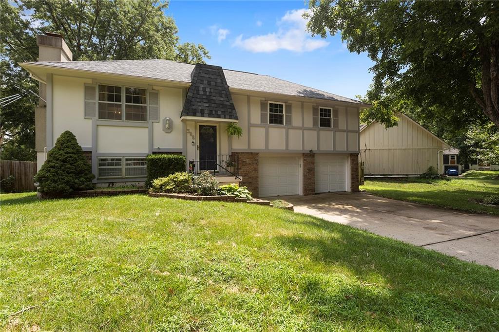 1st image of Sw Rockwood St, Blue Springs, MO 61014 | MLS# 2633597