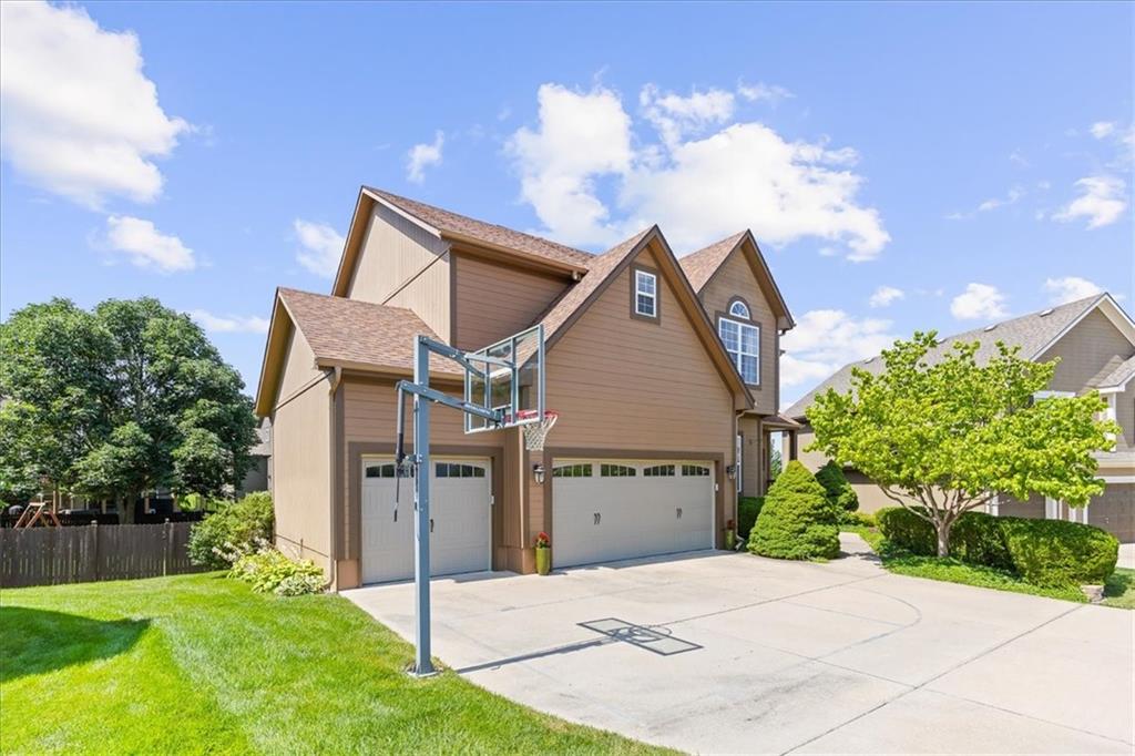 2nd image of 2359 Sw Eagle View Dr, Lees Summit, MO 64082 | MLS# 2633600