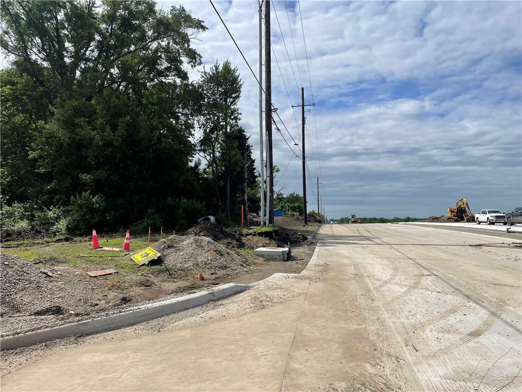 3rd image of 1907 & 1925 Scherer Rd, Lees Summit, MO 64082 | MLS# 2633605