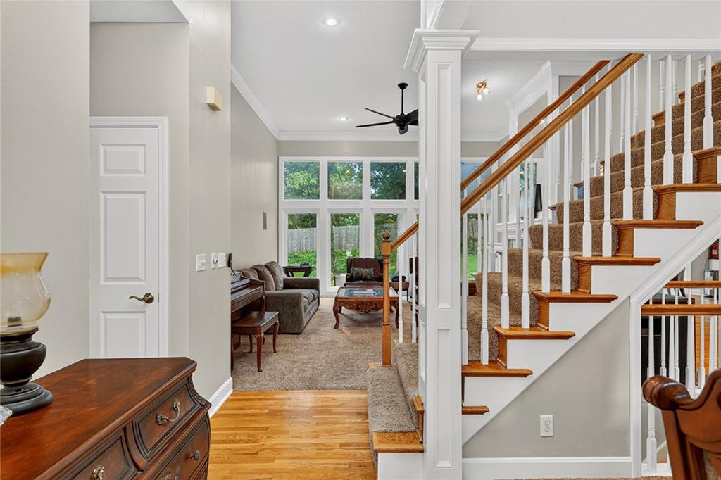 4th image of 7560 Eicher Dr, Shawnee, KS 66217 | MLS# 2633624