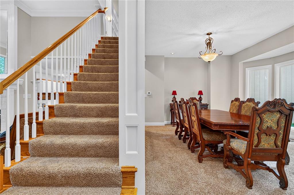 5th image of 7560 Eicher Dr, Shawnee, KS 66217 | MLS# 2633624