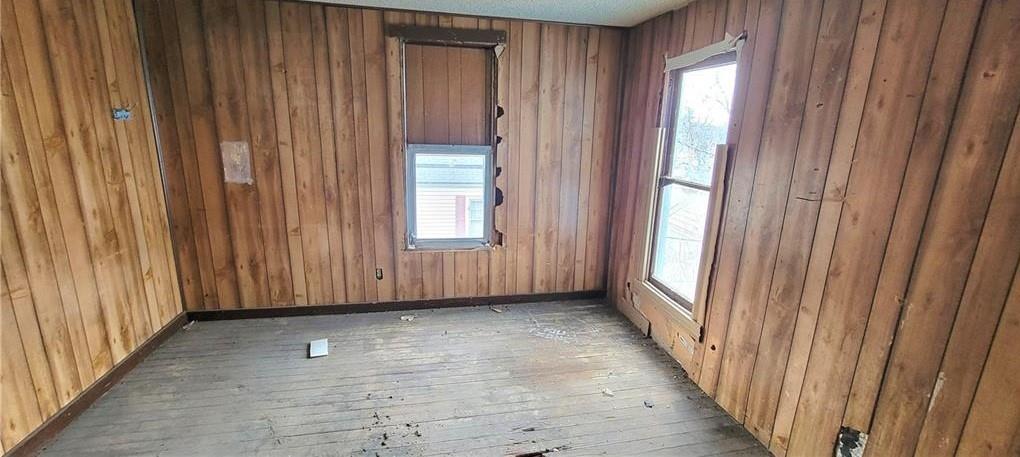 4th image of 519 W Elm St, Chanute, KS 66720 | MLS# 2633658