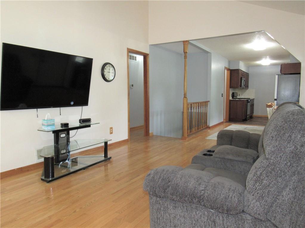 4th image of 605 E Johnston St, Olathe, KS 66061 | MLS# 2633669