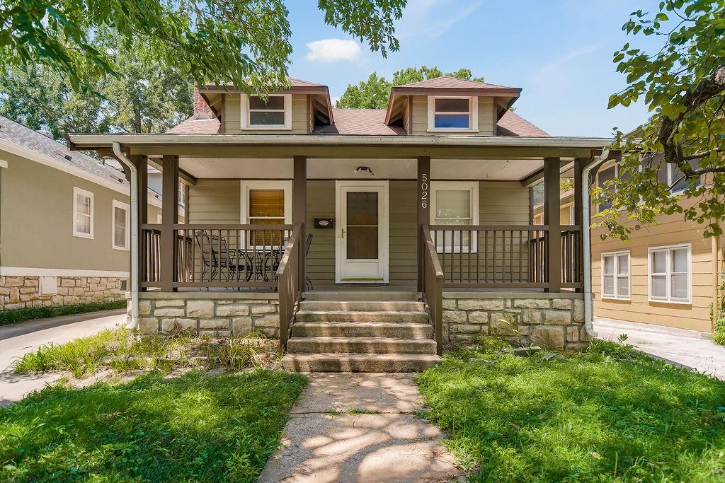 2nd image of 5026 Virginia Ave, Kansas City, MO 64110 | MLS# 2633674
