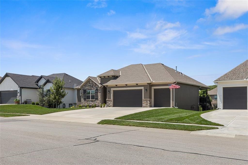 2nd image of 19700 Norton St, Spring Hill, KS 66083 | MLS# 2633720